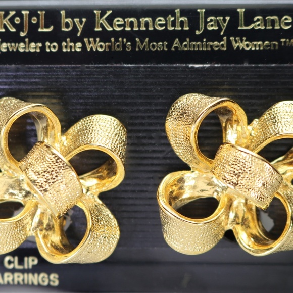 Vintage Kenneth Jay Lane 3-D Bow Clip-On Earrings - Picture 14 of 16